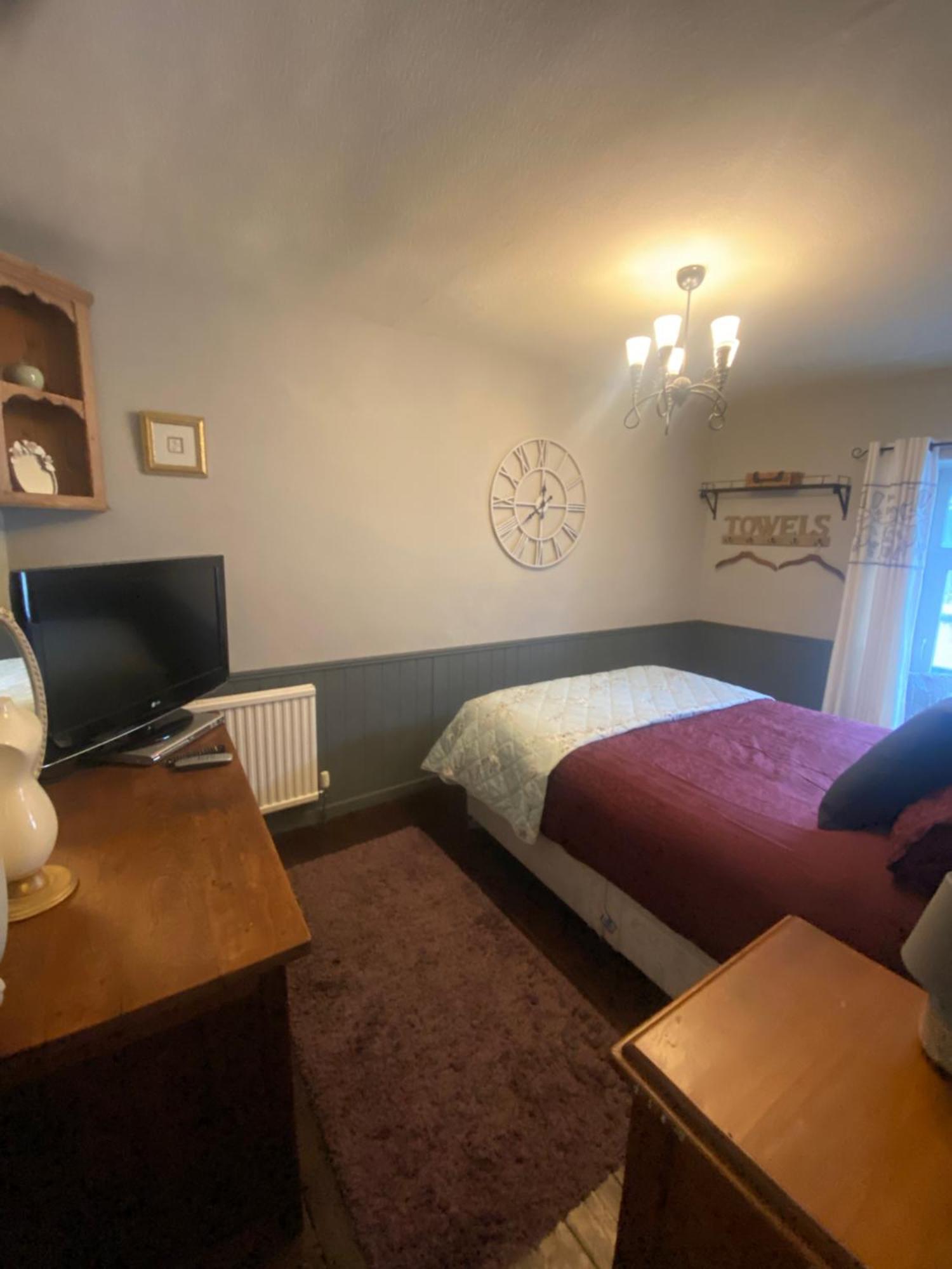 3 Bed Town House Llandeilo Carmarthenshire Villa Exteriör bild